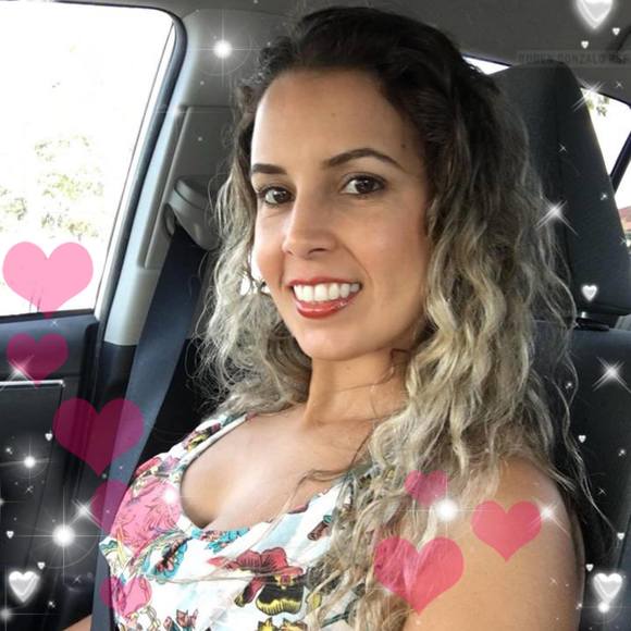 Poshmark profile picture for @manu_manu